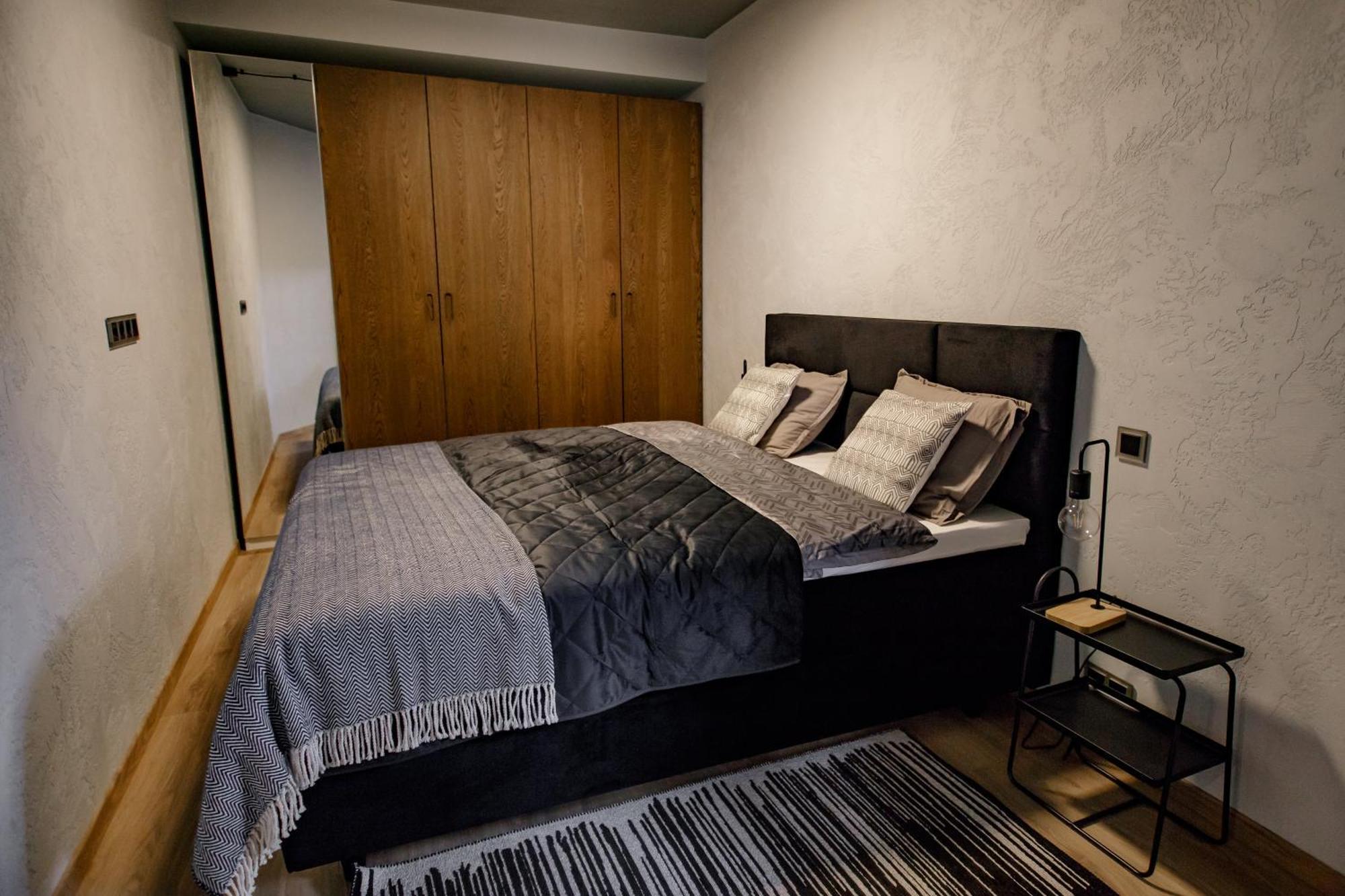 Hales Old Town Urban Apartments Vilnius Ngoại thất bức ảnh