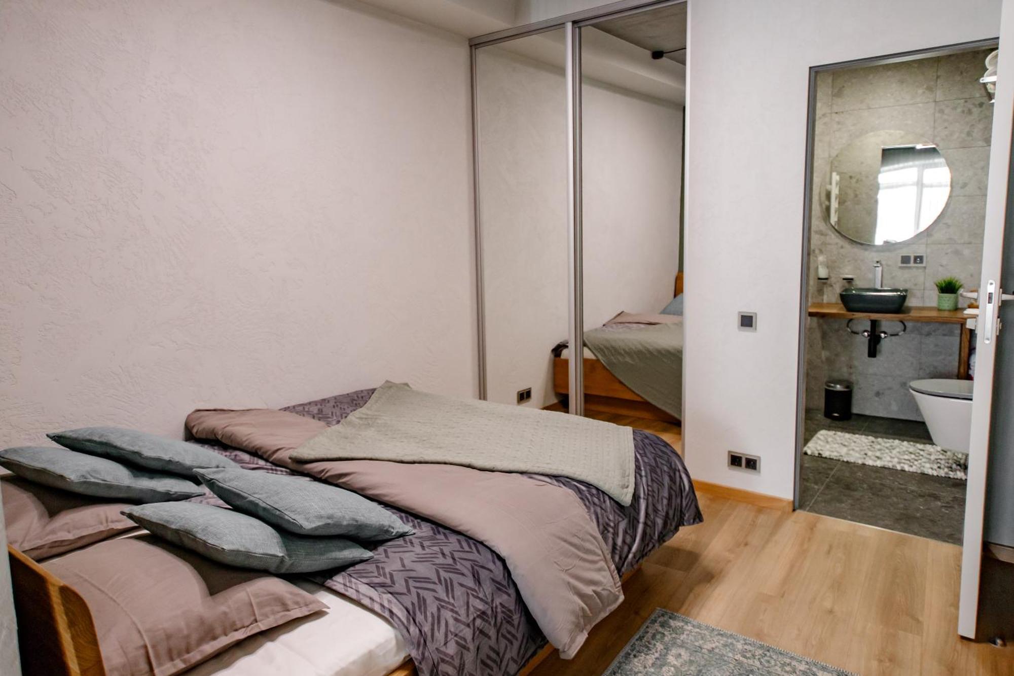 Hales Old Town Urban Apartments Vilnius Ngoại thất bức ảnh